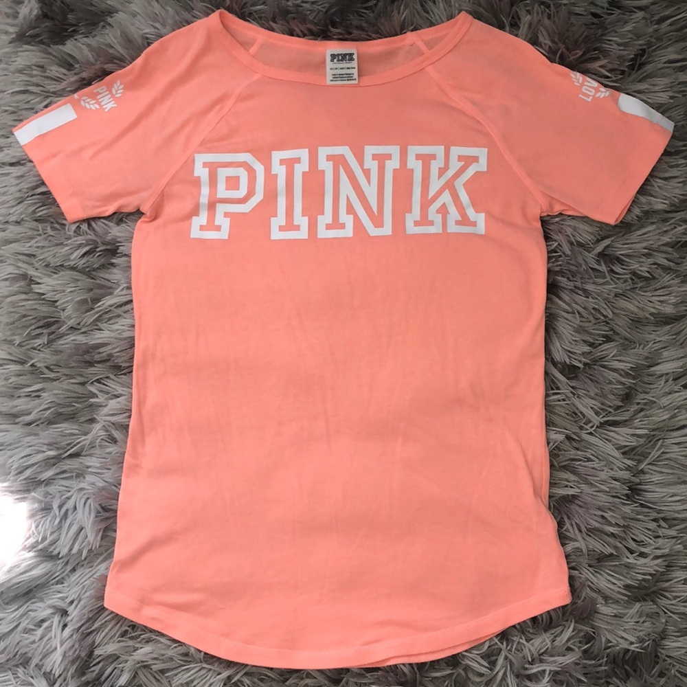 🚨 DEAL ALERT - PINK Coral Tee-Shirt